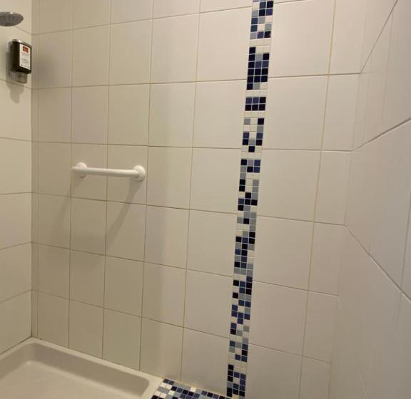 Номер Стандарт Трехместный, Contact Hôtel   Motel Les Bleuets