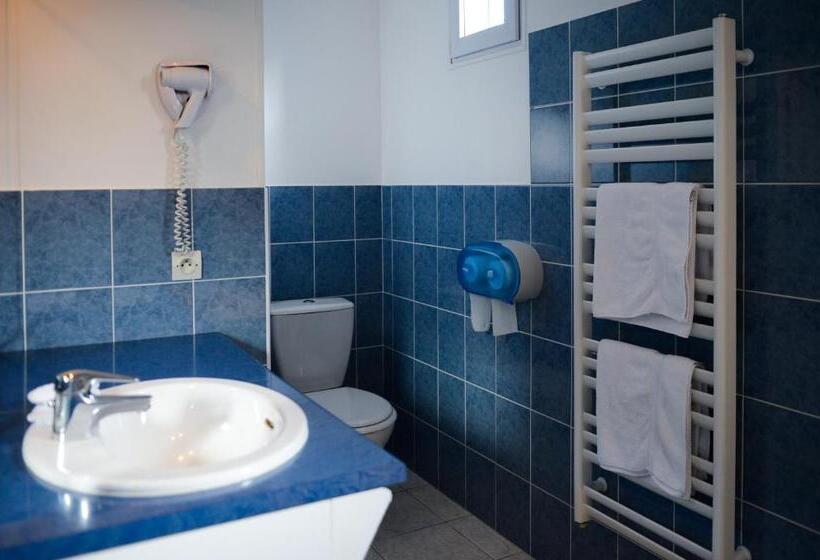 Семейный Номер, Contact Hôtel   Motel Les Bleuets