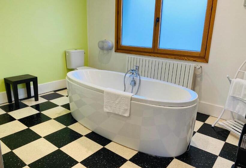 Дом 1 Спальня, Contact Hôtel   Motel Les Bleuets