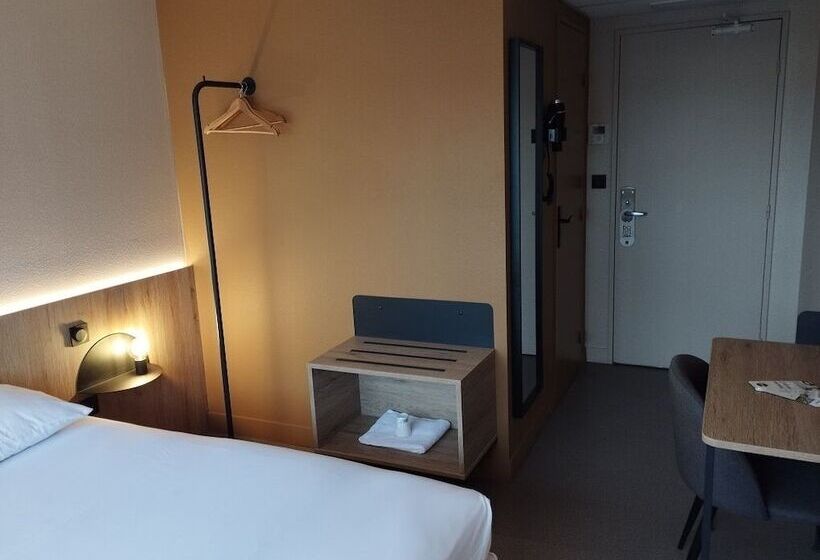 Номер Стандарт, B&b Hotel La Rochelle Centre Les Minimes