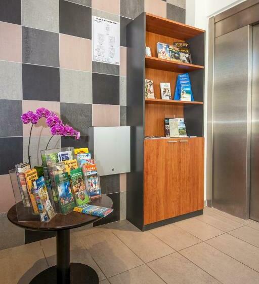 آپارتمان 3 خوابه, Appart Hôtel Le Liberté Vannes Centre Ville