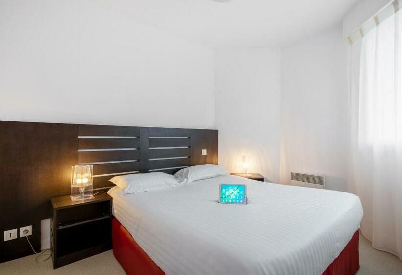 آپارتمان 3 خوابه, Appart Hôtel Le Liberté Vannes Centre Ville