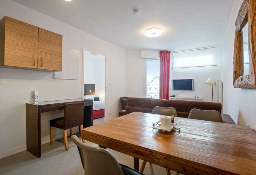 آپارتمان 3 خوابه, Appart Hôtel Le Liberté Vannes Centre Ville