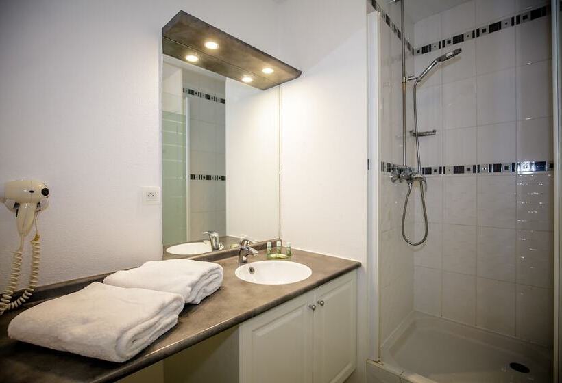 آپارتمان 2 خوابه, Appart Hôtel Le Liberté Vannes Centre Ville