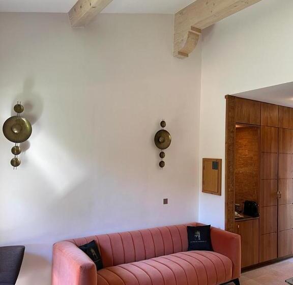 سوییت لوکس, Bastide De Ramatuelle