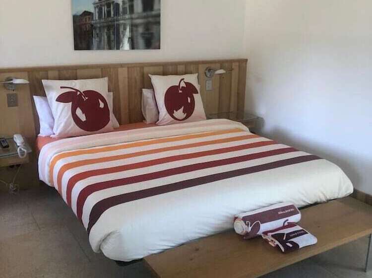 سوییت لوکس, Bastide De Ramatuelle