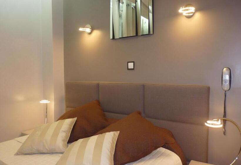 Chambre Familiale, Camelia Prestige   Place De La Nation