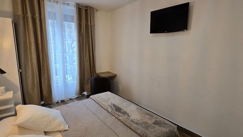Chambre Standard, Camelia Prestige   Place De La Nation