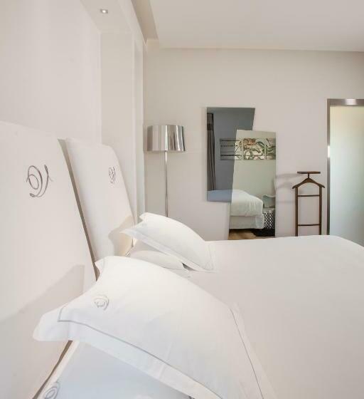Полулюкс, Domaine De Verchant & Spa   Relais & Châteaux