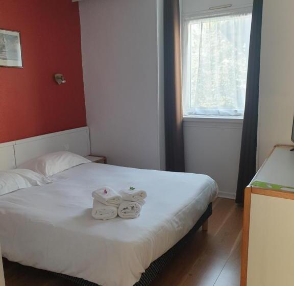 Семейный Номер, Hôtel Hermance