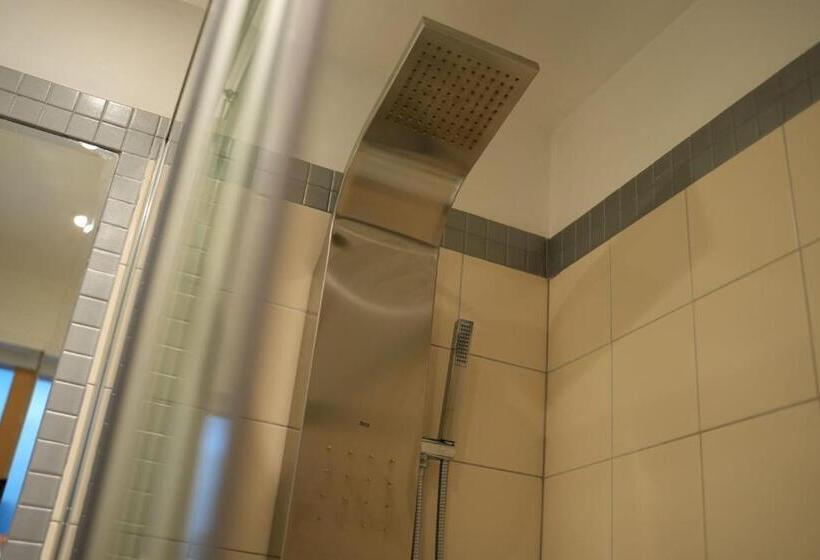 اتاق استاندارد, Hôtel Picardia