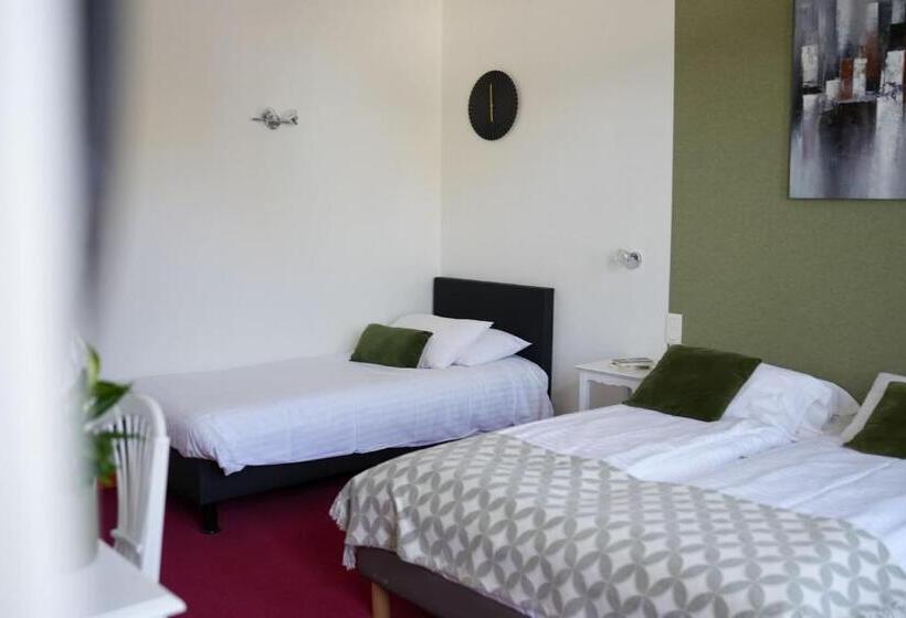 اتاق استاندارد سه نفره, Hôtel Picardia