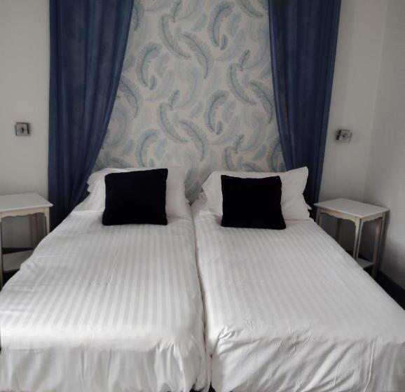 اتاق استاندارد یک نفره, Hôtel Picardia