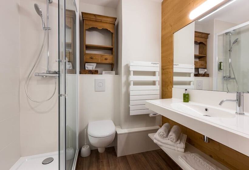 Номер Стандарт, Le Chalet D'en Hô