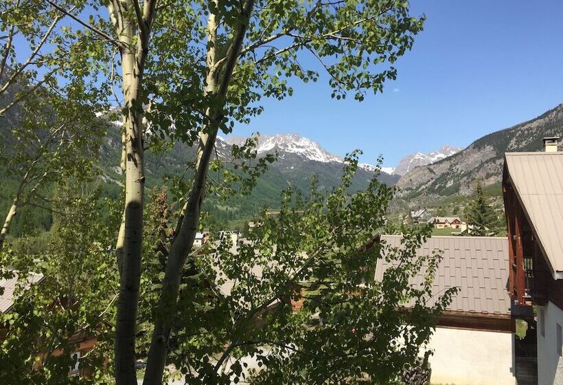 Номер Стандарт Трехместный, Le Chalet D'en Hô