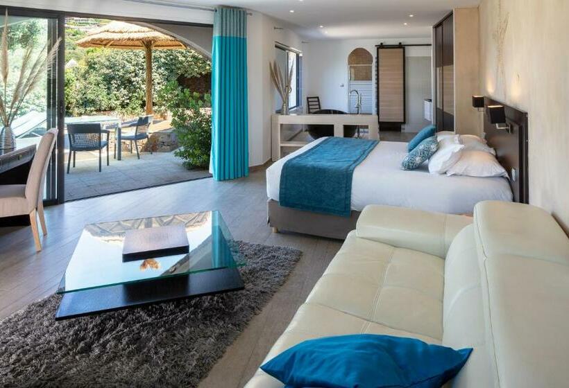 Deluxe Suite Sea View, Le Ruesco