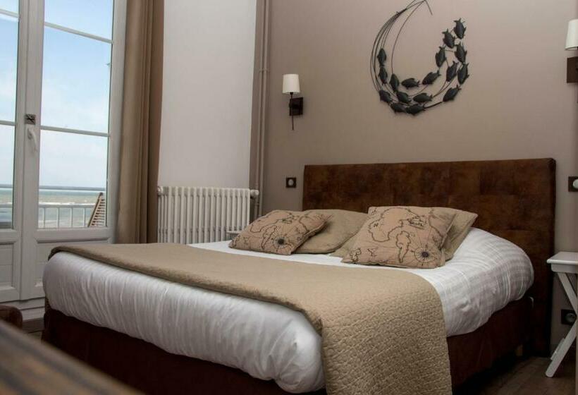 스탠다드 발코니 룸, Les Fregates