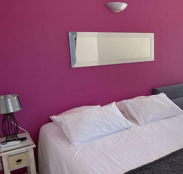 غرفة سوبيريور ثلاثية, Les Loges Du Luberon