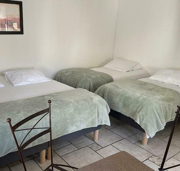 غرفة عائلية, Les Loges Du Luberon