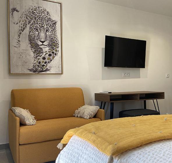 Quarto Triplo Estandar, Les Loges Du Luberon