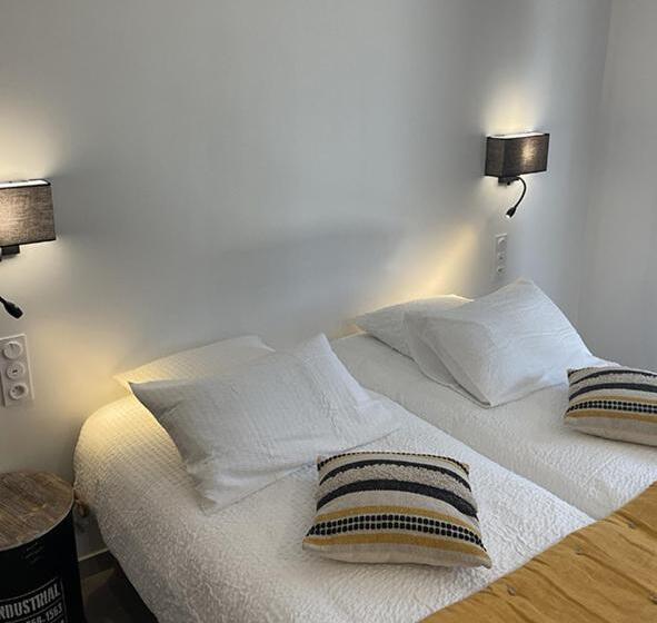 Quarto Triplo Estandar, Les Loges Du Luberon