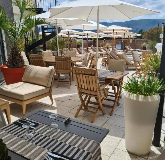 غرفة قياسية ثلاثية, Les Loges Du Luberon