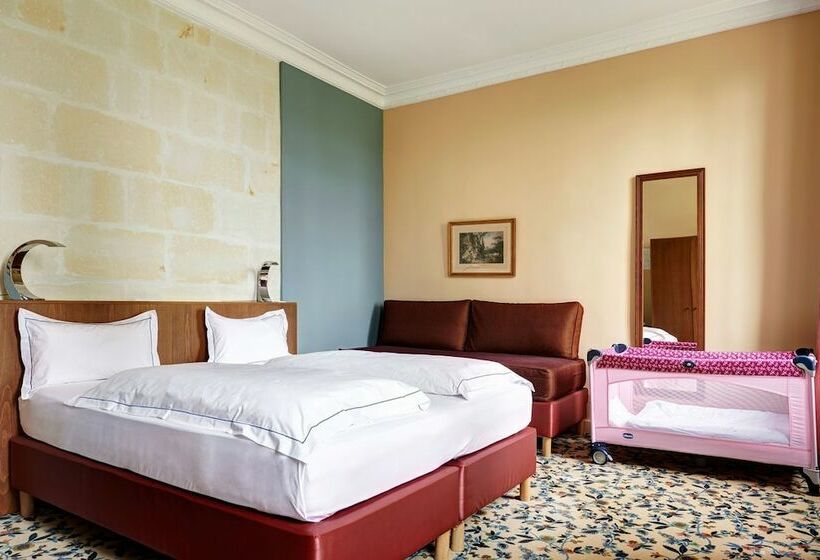 Номер Стандарт, Manoir De Contres