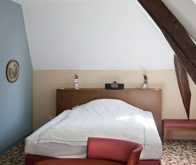 Номер Стандарт, Manoir De Contres