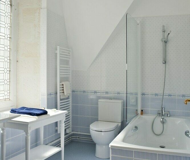 Номер Стандарт, Manoir De Contres
