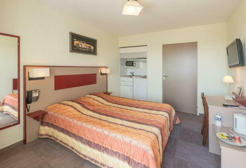 Номер Стандарт, Pressoir Hôtel