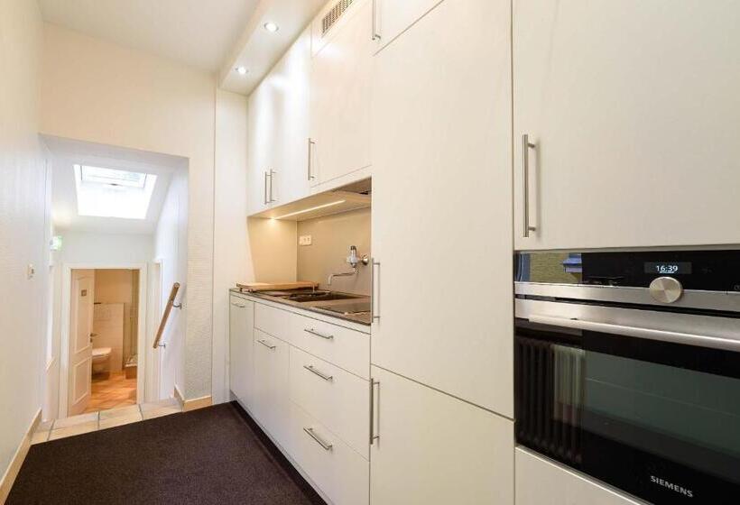 Апартаменты 1 Спальня Вид на Сад, Apartment Hotel Schreier