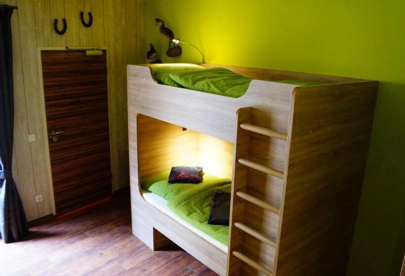 Кровать в Общей Комнате, Bavaria City Hostel   Design Hostel
