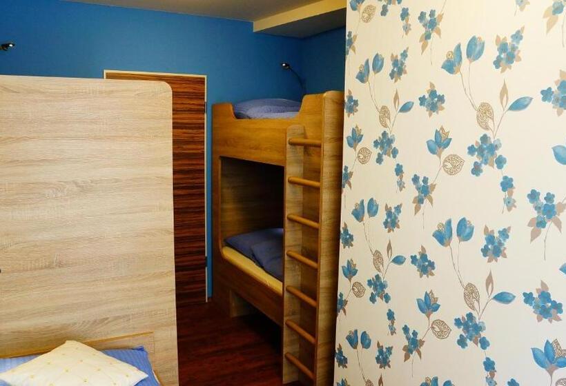 Номер Economy, Bavaria City Hostel   Design Hostel