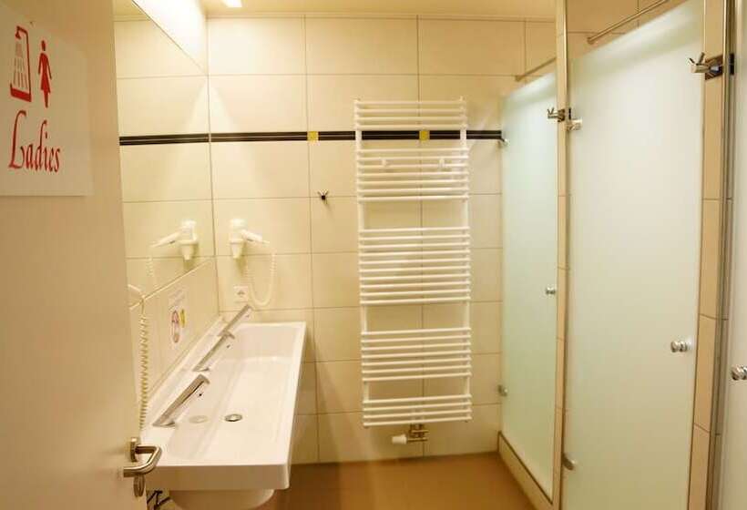 Номер Стандарт Совместная Ванная, Bavaria City Hostel   Design Hostel