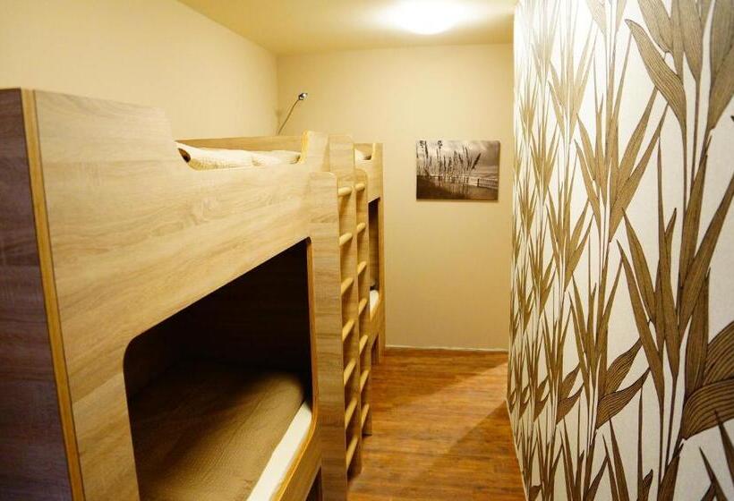 Четырехместный Номер Классик, Bavaria City Hostel   Design Hostel