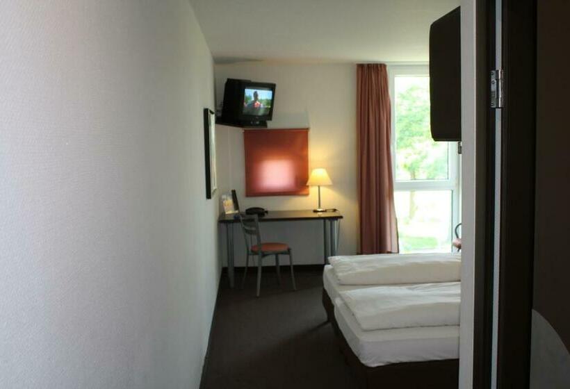 Quarto Estandar Individual, Ak 1