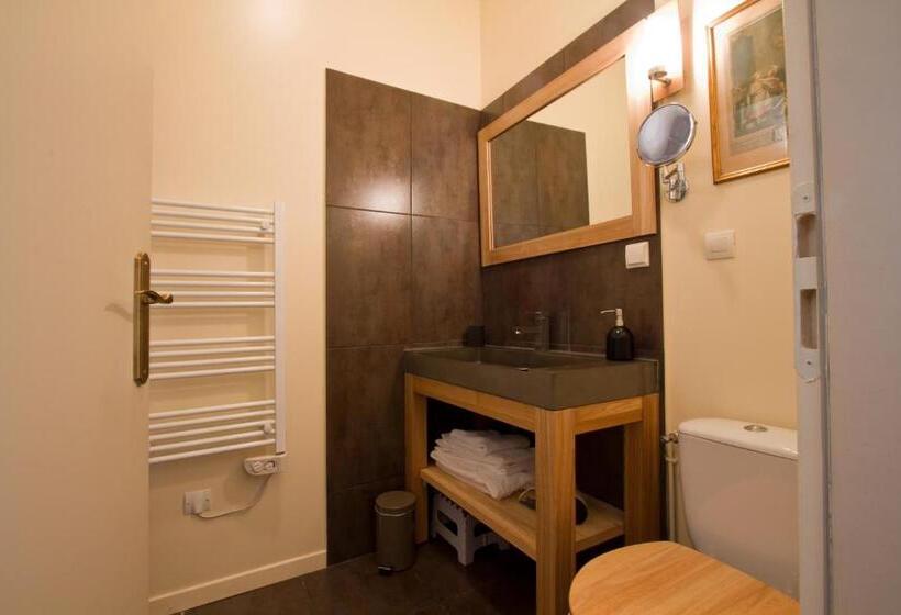 سوییت خانوادگی, Au Coeur De Bordeaux B&b