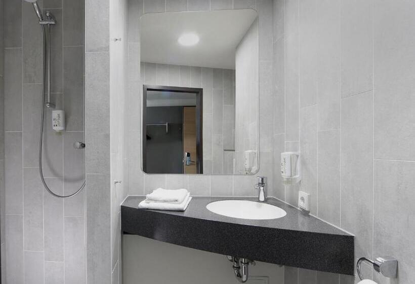اتاق استاندارد, B&b Hotel Berlin Airport