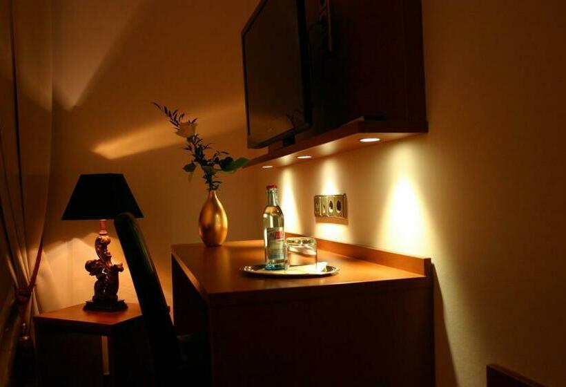 Quarto Estandar, Kleine Festung Germersheim
