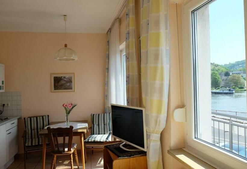 Номер Стандарт Вид на Реку, Panorama Café Moselgarten