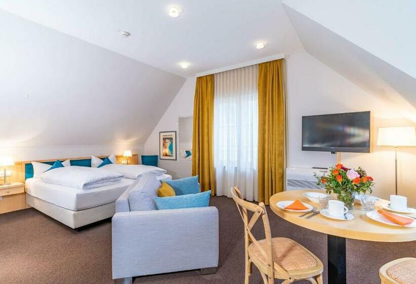 Апартаменты 1 Спальня Вид на Сад, Apartment Hotel Schreier