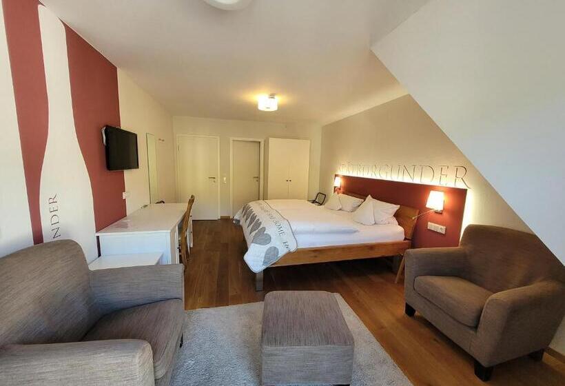 Deluxe room with river view, Weingut Lehnert Veit Guts