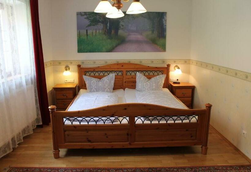 Четырехместный Номер Стандарт, Kreuzerhof Hotel Garni