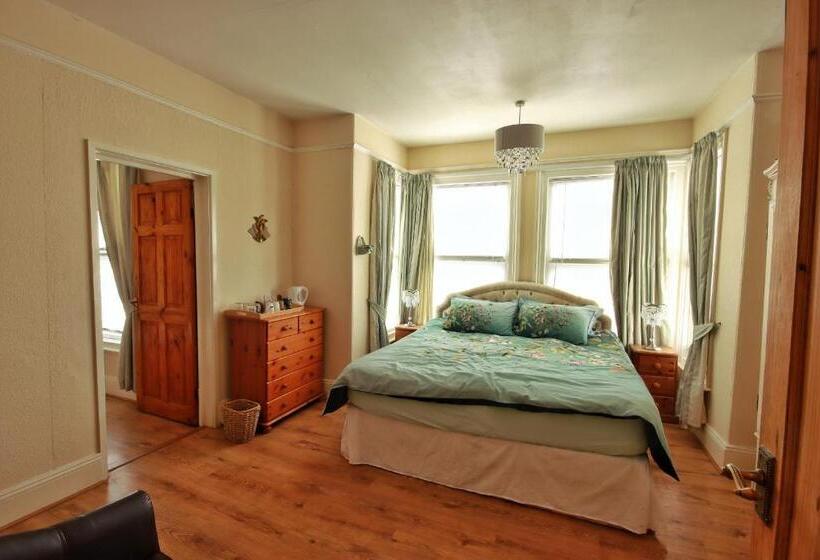 Четырехместный Номер Superior, Beaches Guesthouse