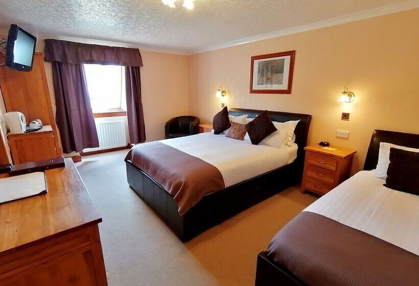 Семейный Номер, Lyndon Guest House