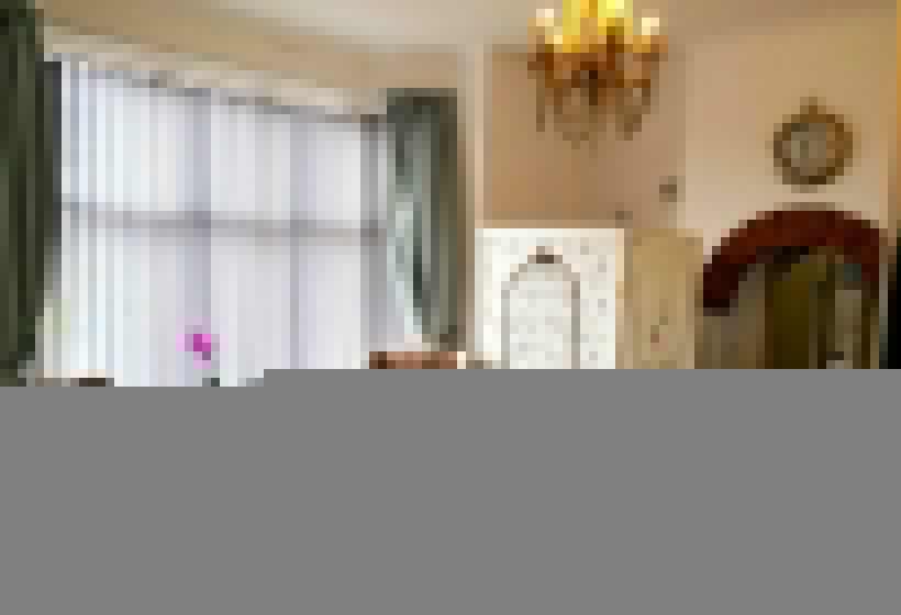 اتاق سوپریور در طبقه همکف, Sunset Guest House