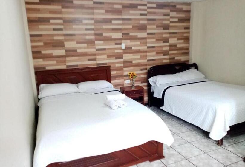 חדר סטנדרט לשלושה, Hostal Anais