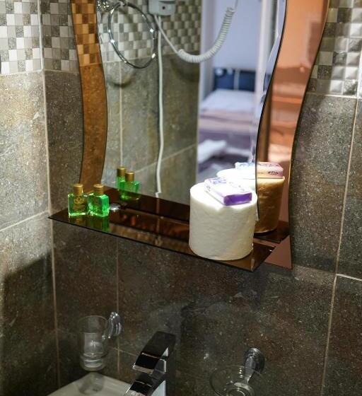 اتاق راحتی, Ponto