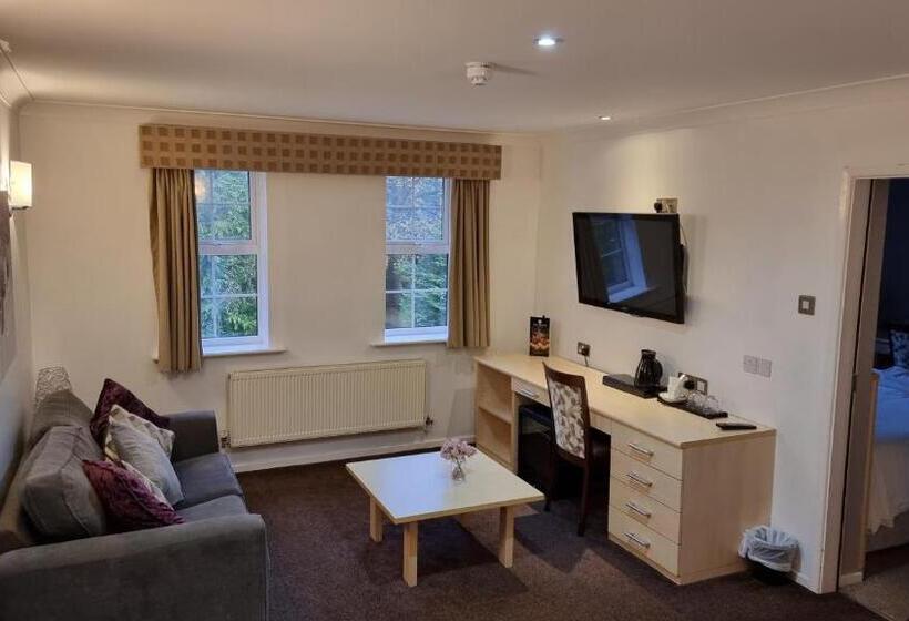 Family Suite, The Avenue Hotel Ltd
