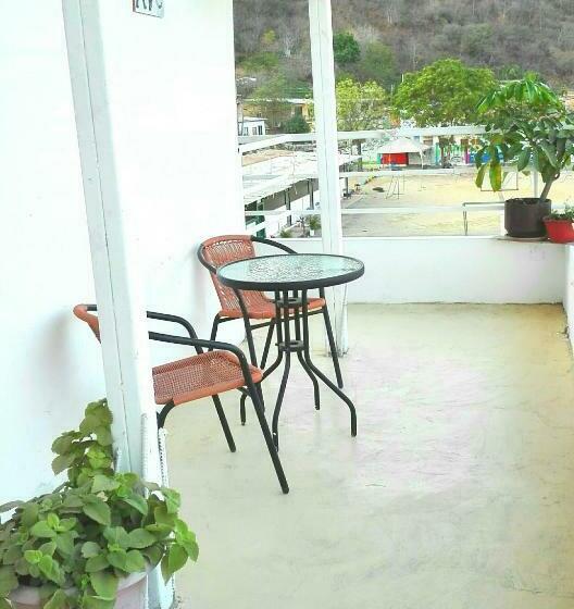 Четырехместный Номер Стандарт с Балконом, Bahia B&b